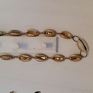 Fun metal seashell necklace